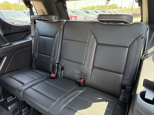 Used 2022 GMC Yukon SLT w/ SLT Premium Package AWD/4WD image 7