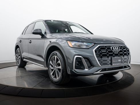 Certified 2023 Audi Q5 2.0T Premium Plus w/ Premium Plus Package AWD/4WD image 2