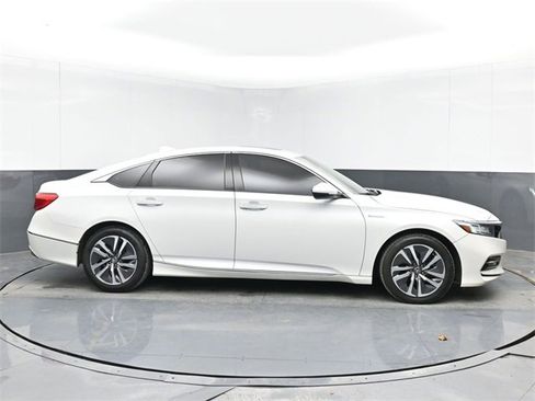 Used 2019 Honda Accord Touring image 11