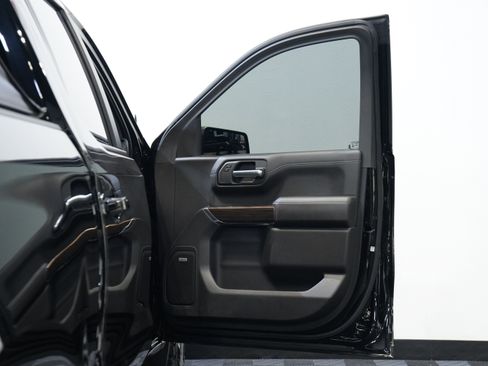 Used 2021 Chevrolet Silverado 1500 LT Trail Boss w/ Convenience Package II image 23