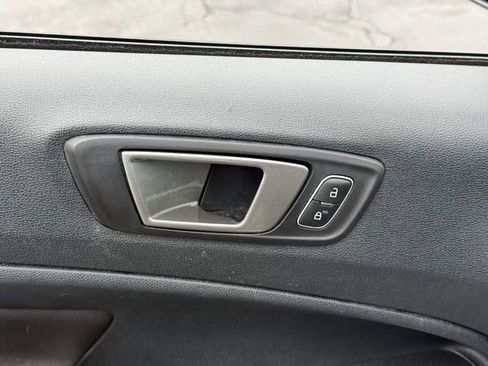 Used 2021 Ford EcoSport SE FWD image 18