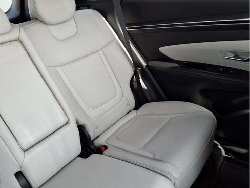 Used 2023 Hyundai Tucson Limited FWD image 17