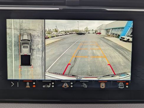 Used 2024 GMC Sierra 1500 Denali w/ Technology Package AWD/4WD image 25