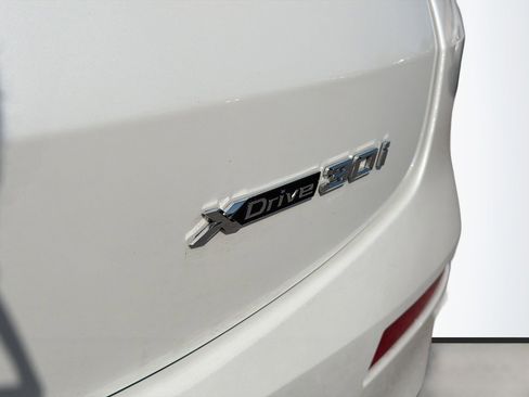 Certified 2025 BMW X4 xDrive30i w/ Premium Package image 12