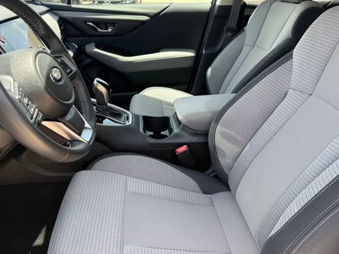 Used 2025 Subaru Outback Premium AWD/4WD image 10