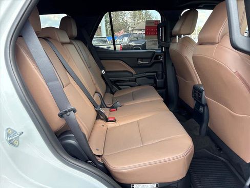 New 2026 Toyota 4Runner Limited AWD/4WD image 7