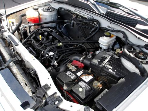 Used 2012 Ford Escape XLT image 22