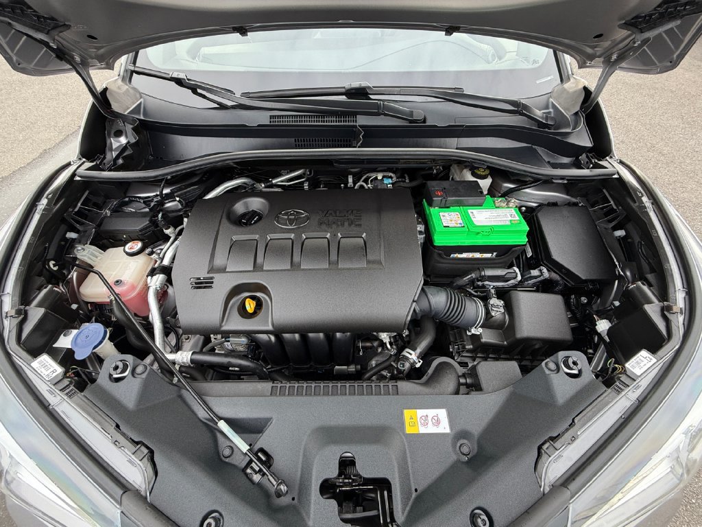 Used 2019 Toyota C-HR XLE FWD image 24
