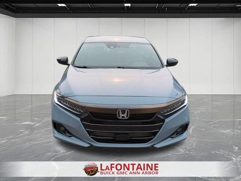 Used 2022 Honda Accord Sport image 3