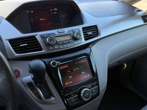 Used 2017 Honda Odyssey EX-L image 27