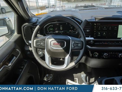 Used 2022 GMC Sierra 1500 SLE image 5