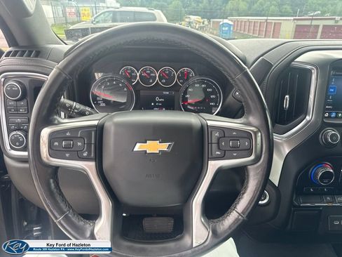 Used 2021 Chevrolet Silverado 1500 LT AWD/4WD image 23