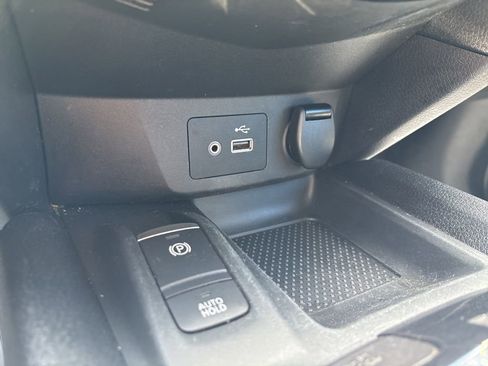 Used 2022 Nissan Rogue Sport SV w/ Technology Package FWD image 23