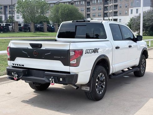 Used 2024 Nissan Titan PRO-4X w/ Pro-4x Convenience Package AWD/4WD image 4
