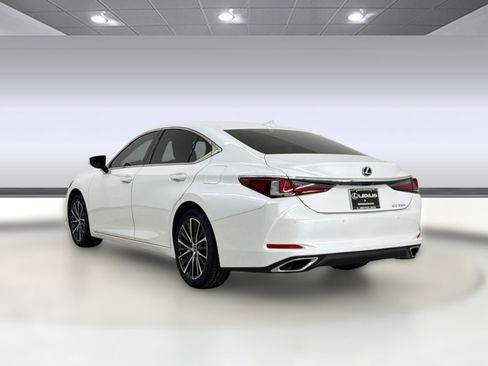 Certified 2025 Lexus ES 350 w/ Premium Package FWD image 3