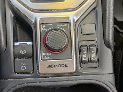 Used 2019 Subaru Forester Premium AWD/4WD image 26