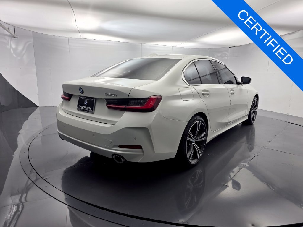 Certified 2024 BMW 330i Sedan w/ Convenience Package RWD image 4