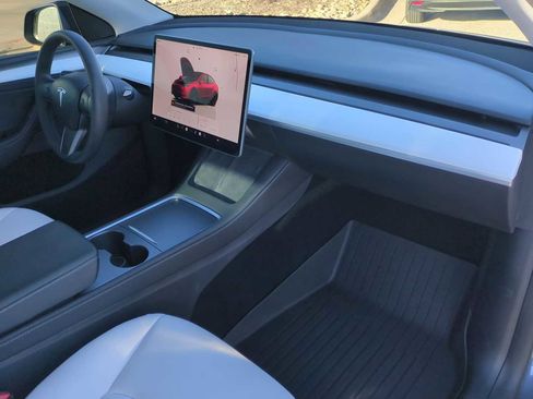 Used 2023 Tesla Model Y Performance image 28