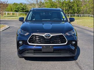 Used 2023 Toyota Highlander XLE video 3