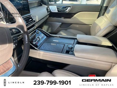 Used 2023 Lincoln Navigator L Reserve image 11