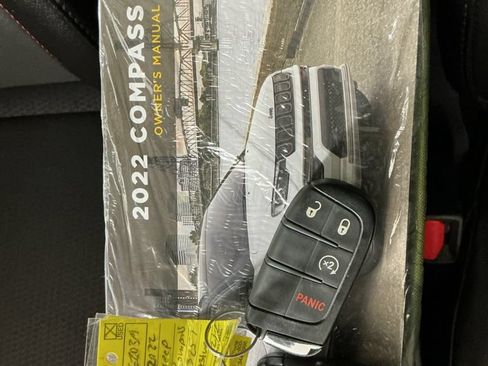 Used 2022 Jeep Compass Trailhawk w/ Sun and Sound Group AWD/4WD image 31
