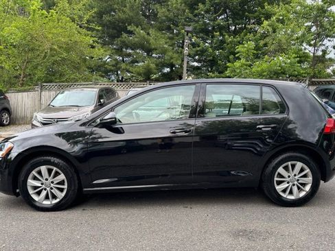 Used 2016 Volkswagen Golf S FWD image 4