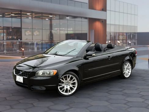 Used 2006 Volvo C70 T5 FWD image 2
