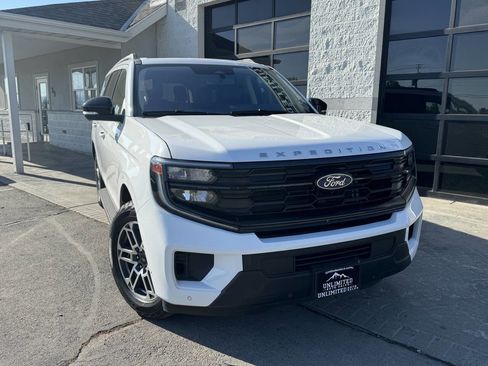 Used 2025 Ford Expedition Active AWD/4WD image 49