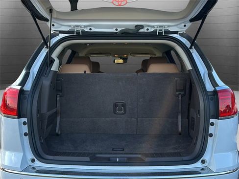 Used 2017 Buick Enclave Leather image 26