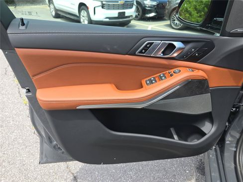 New 2026 BMW X5 M60i AWD/4WD image 18