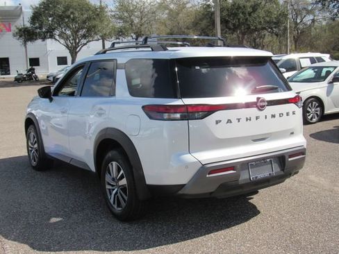 New 2026 Nissan Pathfinder SL FWD image 7