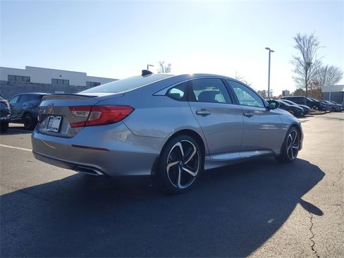 Used 2022 Honda Accord Sport image 4