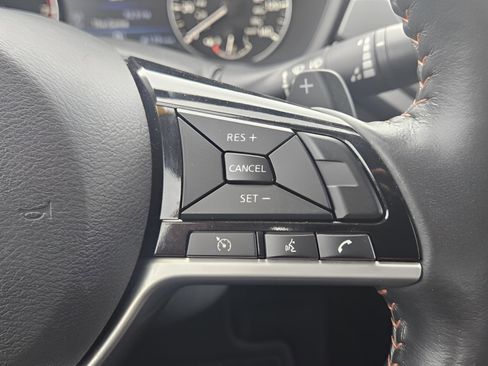 Used 2023 Nissan Altima 2.5 SR AWD/4WD image 22
