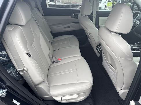 New 2025 Kia Sorento S w/ Panoramic Sunroof Package image 15