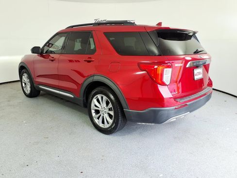 Used 2020 Ford Explorer XLT w/ Equipment Group 202A AWD/4WD image 4