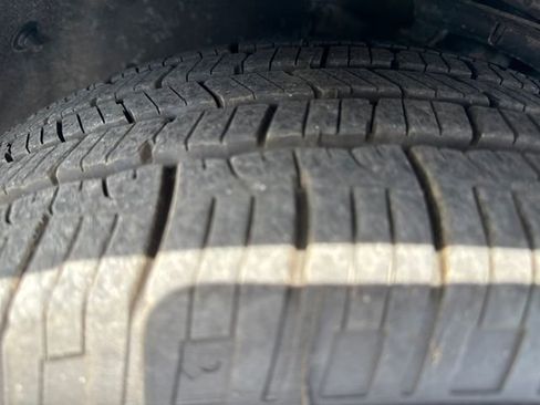 Used 2019 Ford Edge SE image 26