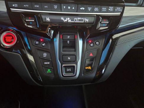 Certified 2025 Honda Odyssey Elite image 40