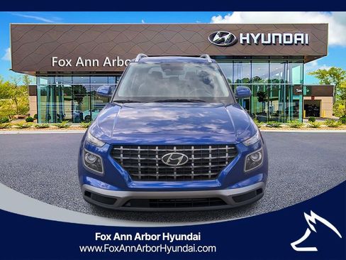 Certified 2023 Hyundai Venue Limited FWD image 8