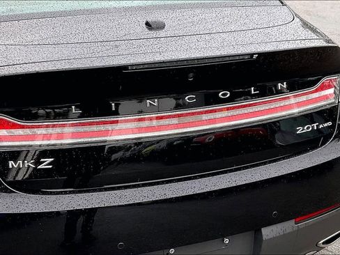 Used 2020 Lincoln MKZ Reserve w/ Monochromatic Package image 24