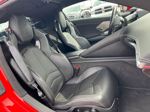 Used 2025 Chevrolet Corvette Stingray Premium Cpe w/ 3LT image 13