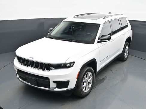 Used 2022 Jeep Grand Cherokee L Limited AWD/4WD image 12
