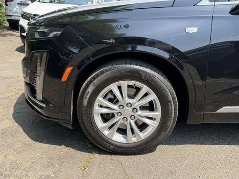 Certified 2024 Cadillac XT6 Luxury w/ LPO, Floor Liner Package AWD/4WD image 8