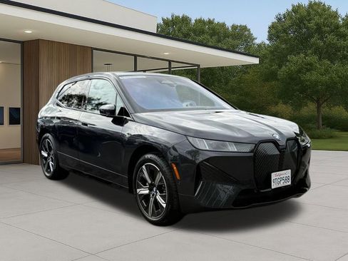 Used 2026 BMW iX xDrive45 w/ Climate Comfort Package image 6