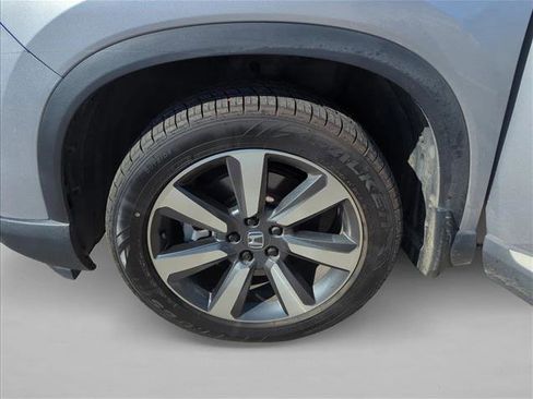Used 2024 Honda Pilot Touring image 24