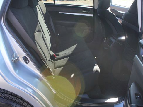 Used 2013 Subaru Outback 2.5i Premium image 37