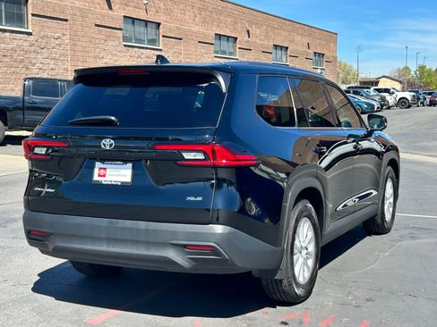 Used 2026 Toyota Grand Highlander XLE image 5