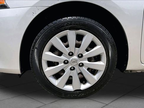 Used 2014 Nissan Sentra SV w/ SV Driver Package FWD image 11