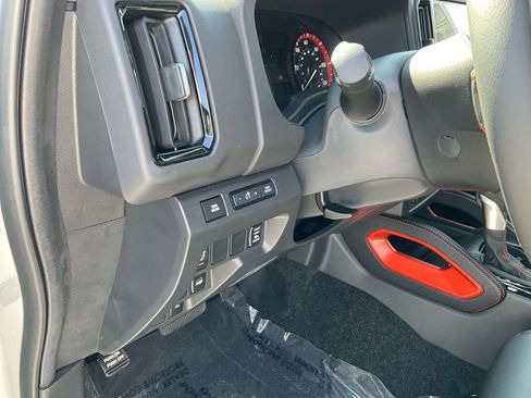 New 2025 Nissan Frontier PRO-4X w/ Pro Premium Package image 15
