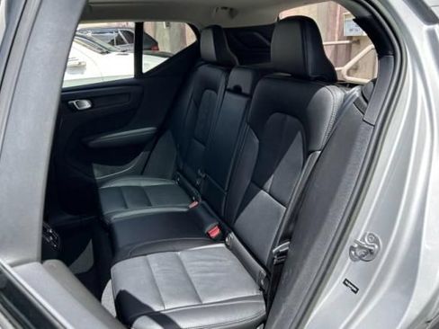 Used 2023 Volvo XC40 B5 Plus w/ Driver Assist Package AWD/4WD image 14