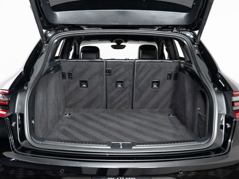 Used 2016 Porsche Macan S image 20